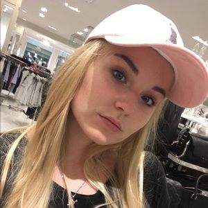 Meet your Posher, Anastasia